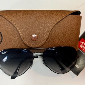 Ray-Ban Aviator Large Black Frames Grey Lens